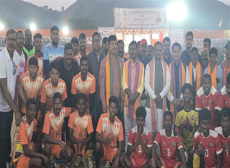 Odishakhabar:Cm-attend-mini-kalinga-cup