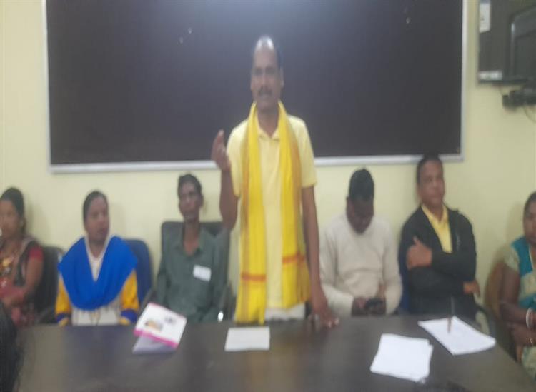 Odishakhabar:Gaon-sathi-met-memorandum