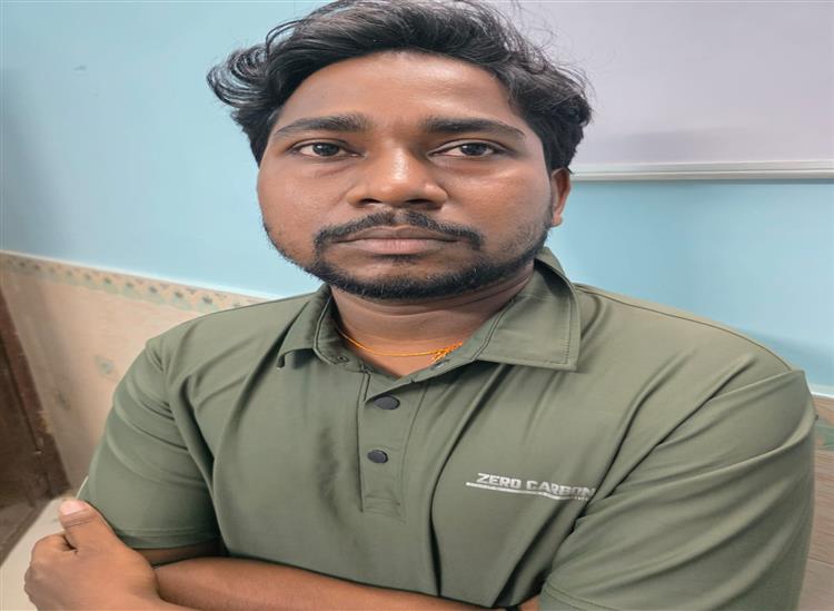Odishakhabar:Gm-university-lecturer-arrest