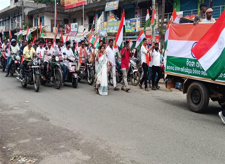 odishakhabar:Har-ghar-tringa-program-at-dhenkikote-25