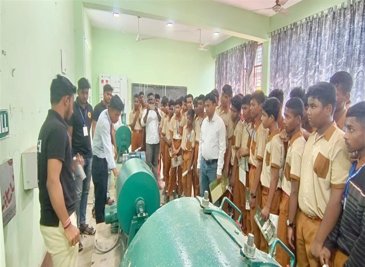 Odishakhabar:Ns-police-high-school-student-visit